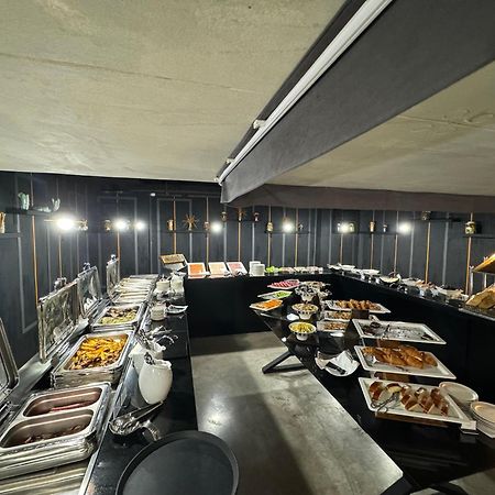 Batumi Deluxe Apartments ภายนอก รูปภาพ