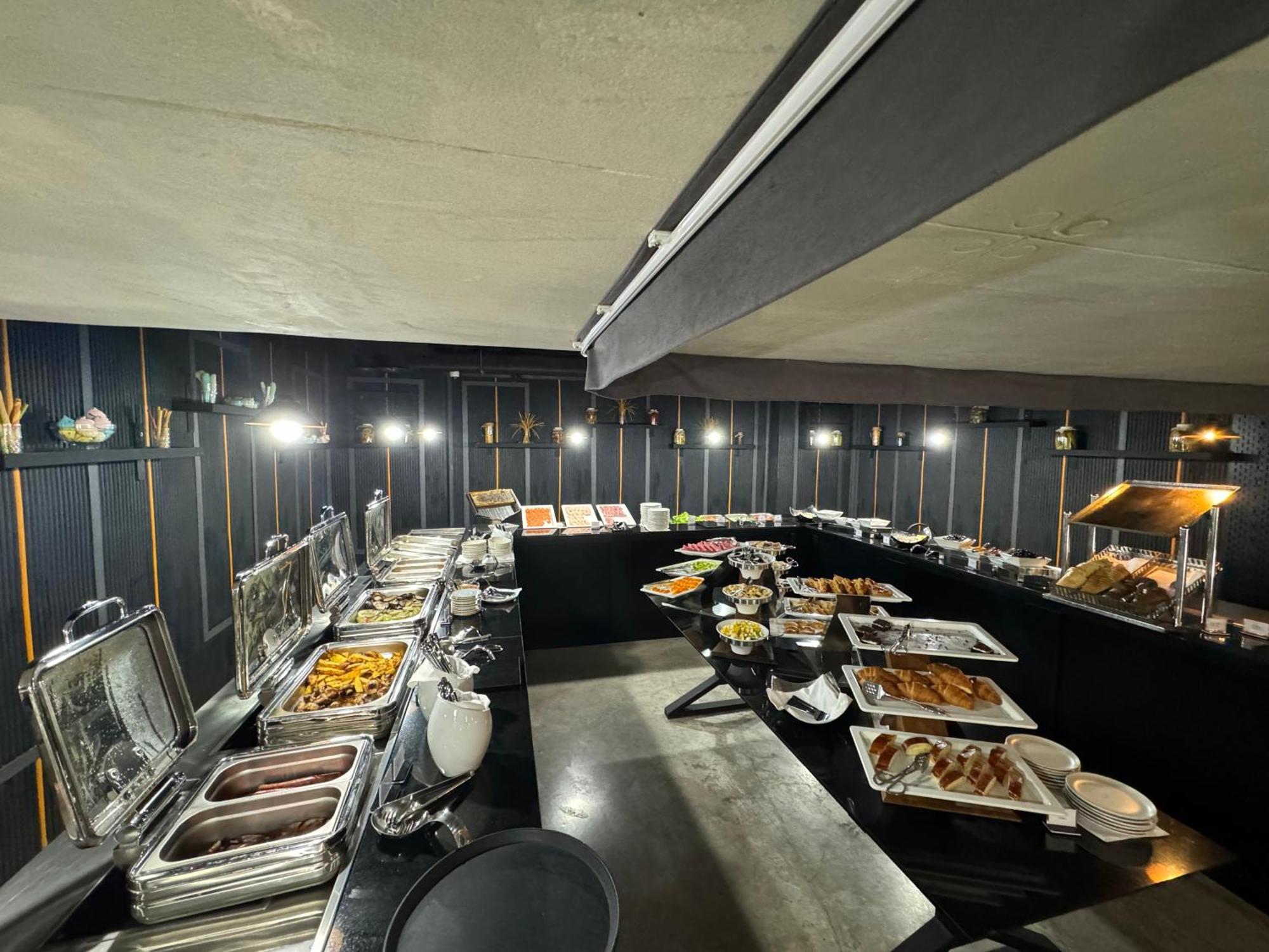 Batumi Deluxe Apartments ภายนอก รูปภาพ